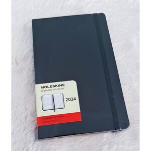 MOLESKINE Classic 12 Month 2024 Daily Planner